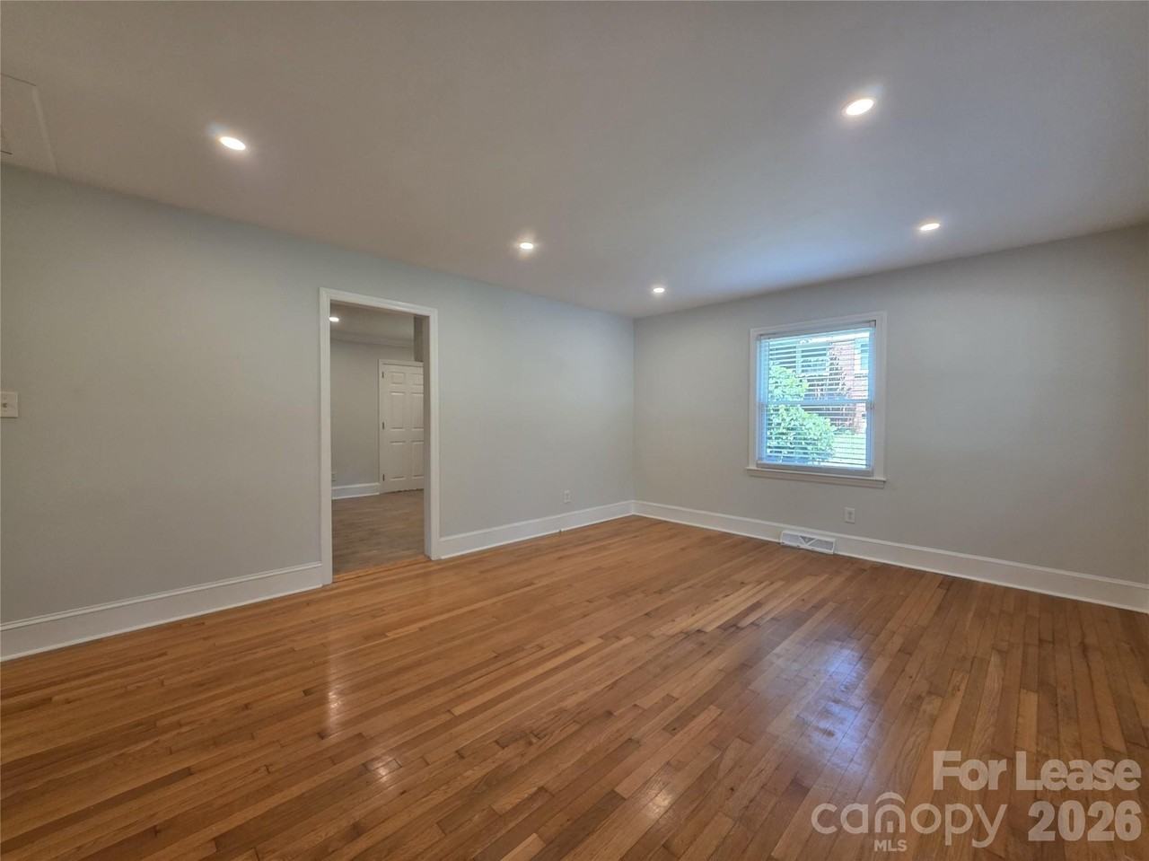4426 Holbrook Dr - Photo 2 of 20