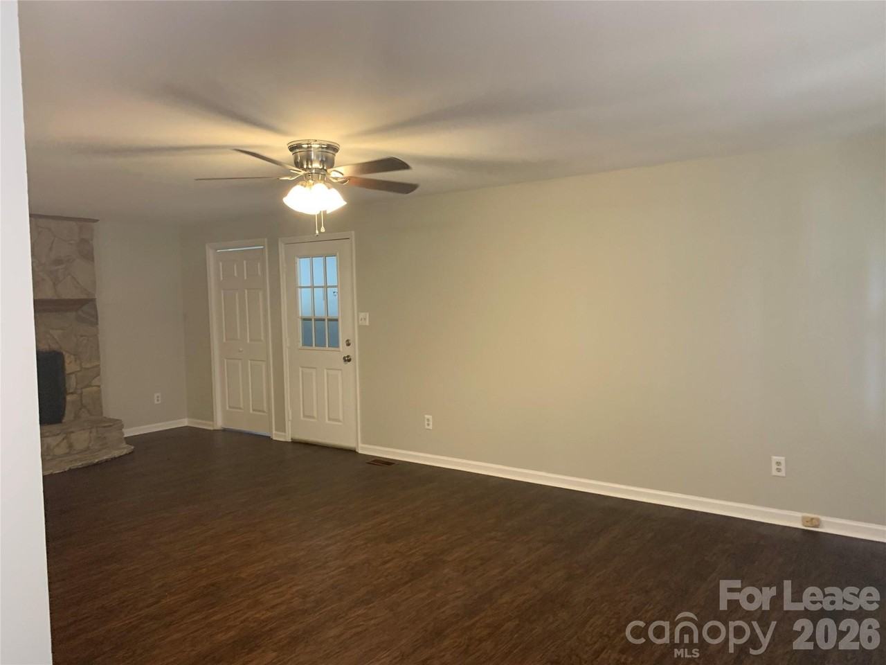 2995 Wonderland Ln - Photo 2 of 20