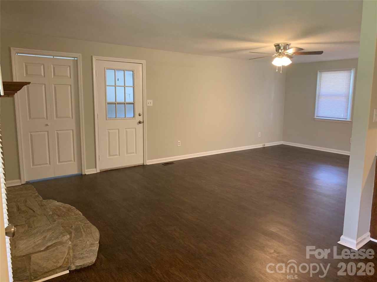 2995 Wonderland Ln - Photo 4 of 20
