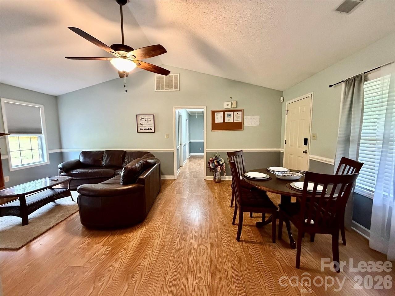 2809 Faircroft Way - Photo 4 of 22