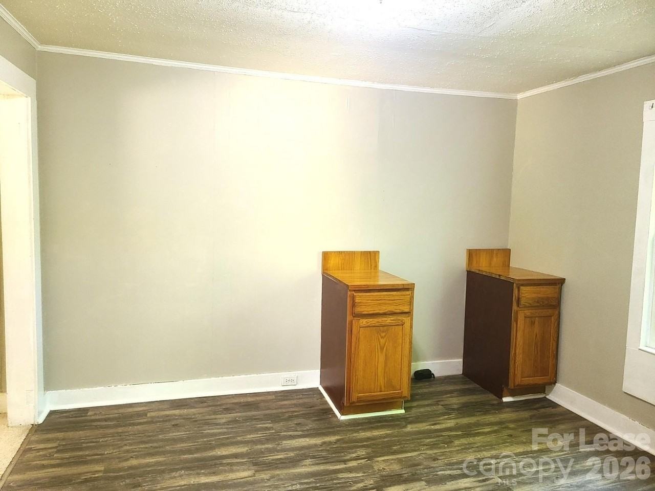 1502 Duncan Dr - Photo 3 of 9