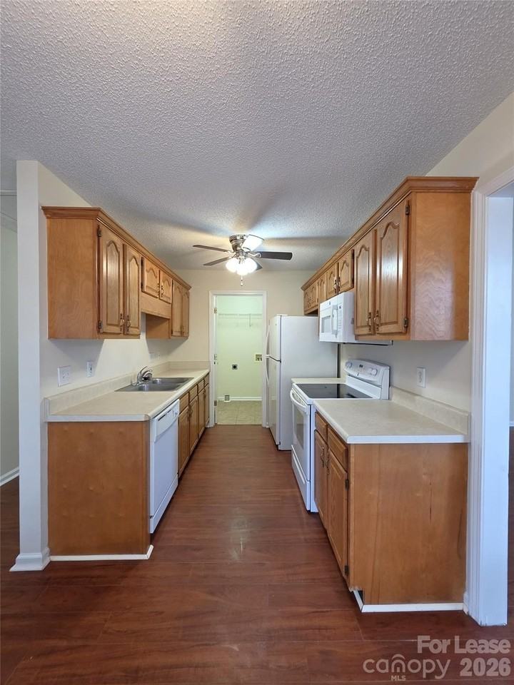 1645 Bernard Ave - Photo 5 of 17