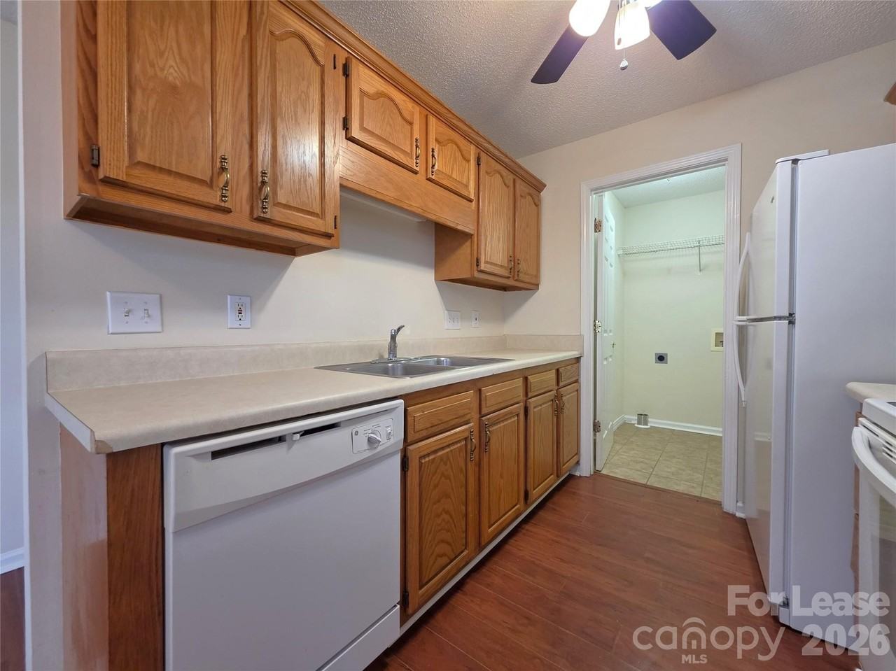 1645 Bernard Ave - Photo 6 of 17