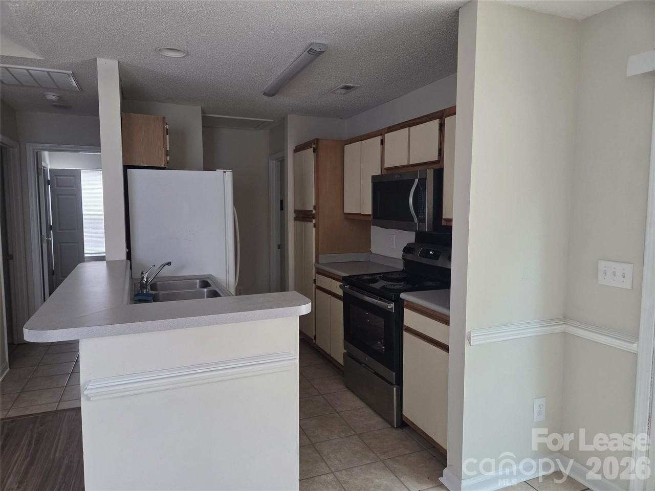 121 Fox Glove Dr - Photo 4 of 13