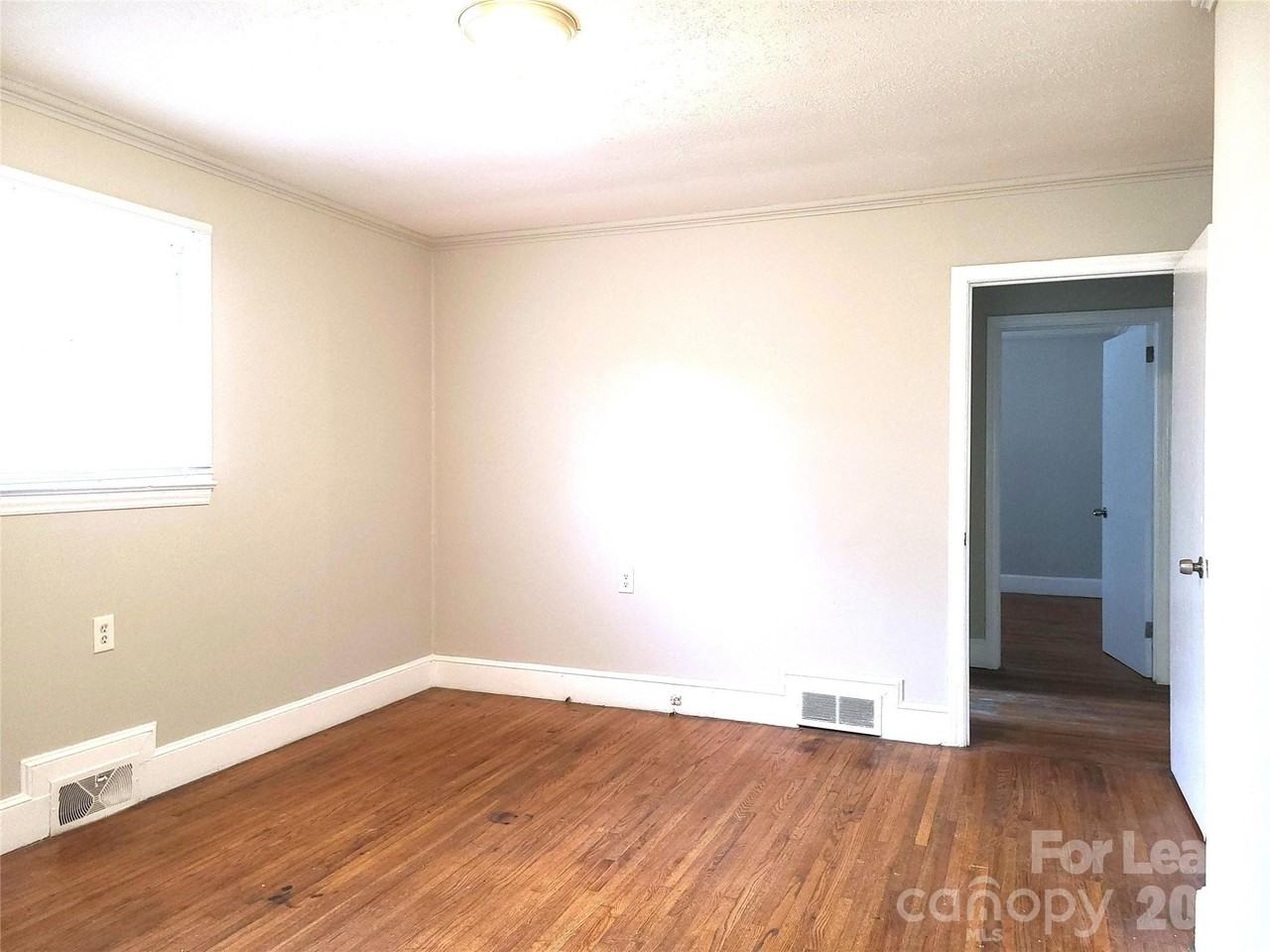 90 Creswell Dr Ne - Photo 3 of 9