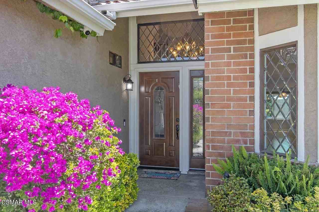 5436 Alfonso Dr - Photo 3 of 48