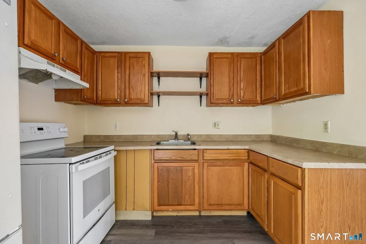 54 Buckridge Rd - Photo 4 of 22