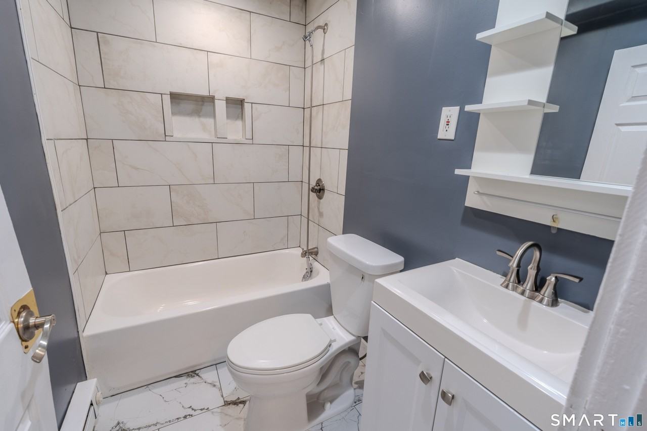 12 Jackson Ave - Photo 5 of 11