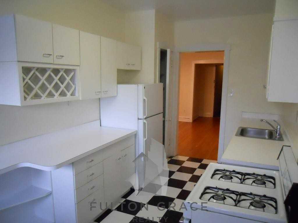 4407 N Malden St #09-1F - Photo 2 of 7