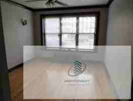 featured image of 4101 W Fletcher St