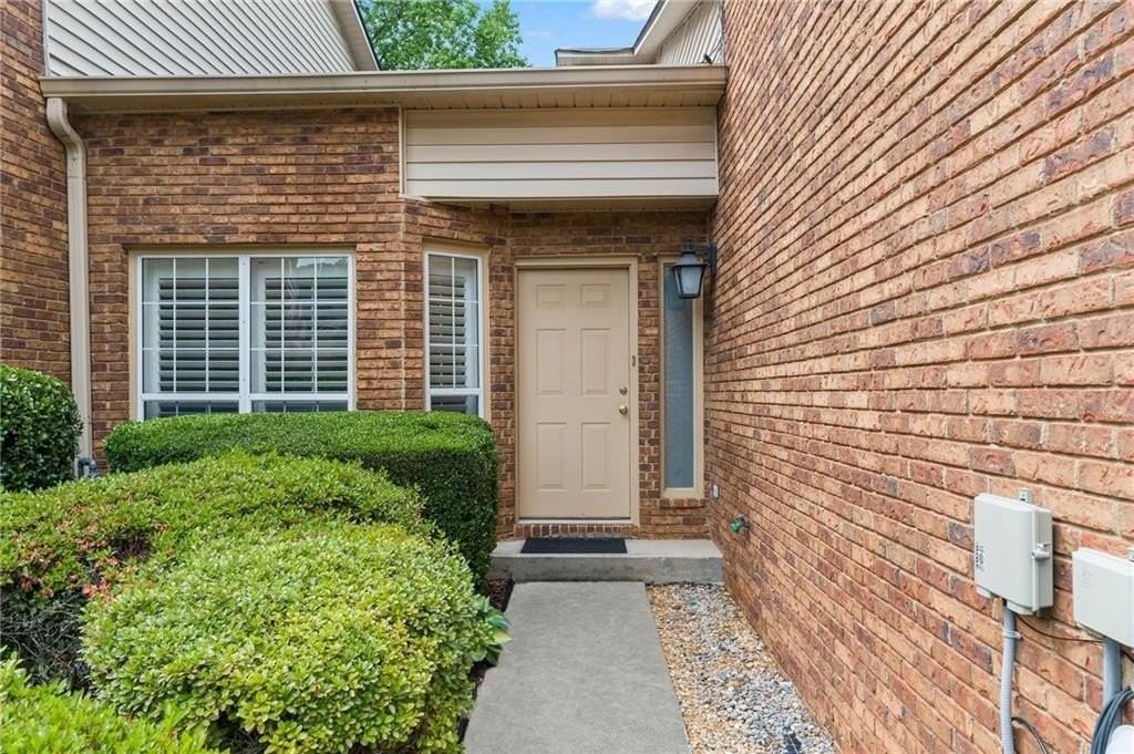 4039 Fawn Run - Photo 2 of 50