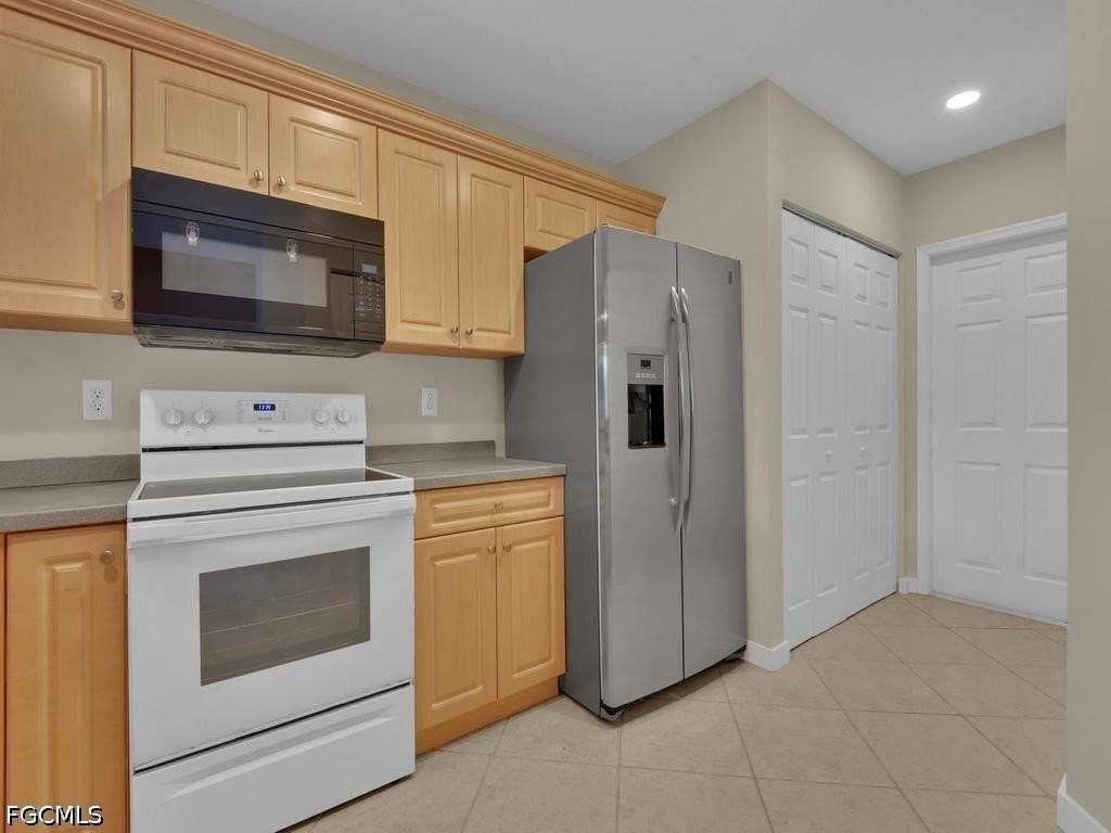13150 Broadhurst Loop #203 - Photo 5 of 26