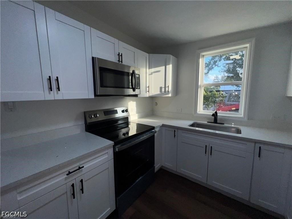 1270 Allen St #B - Photo 4 of 13