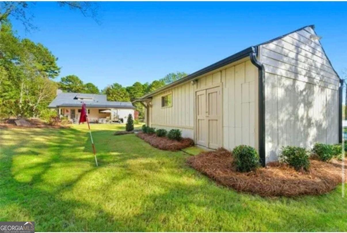 5006 Suwanee Dam Rd - Photo 3 of 9