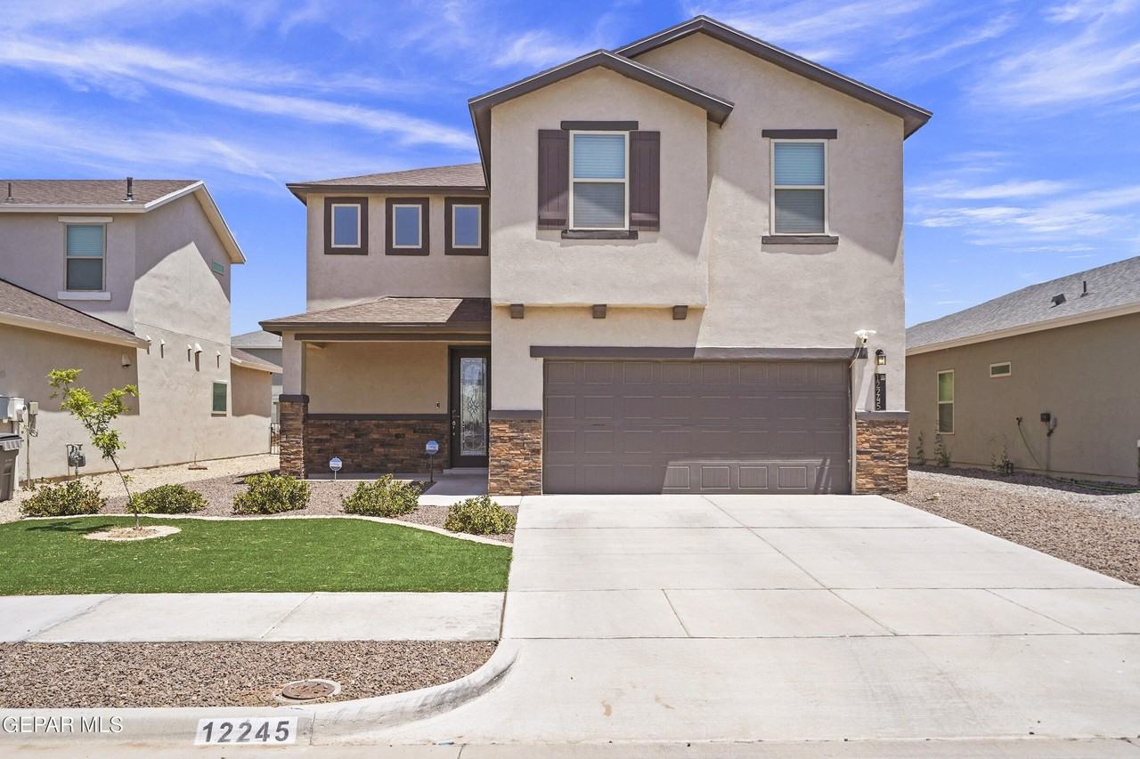 12245 Desert Pine Ave