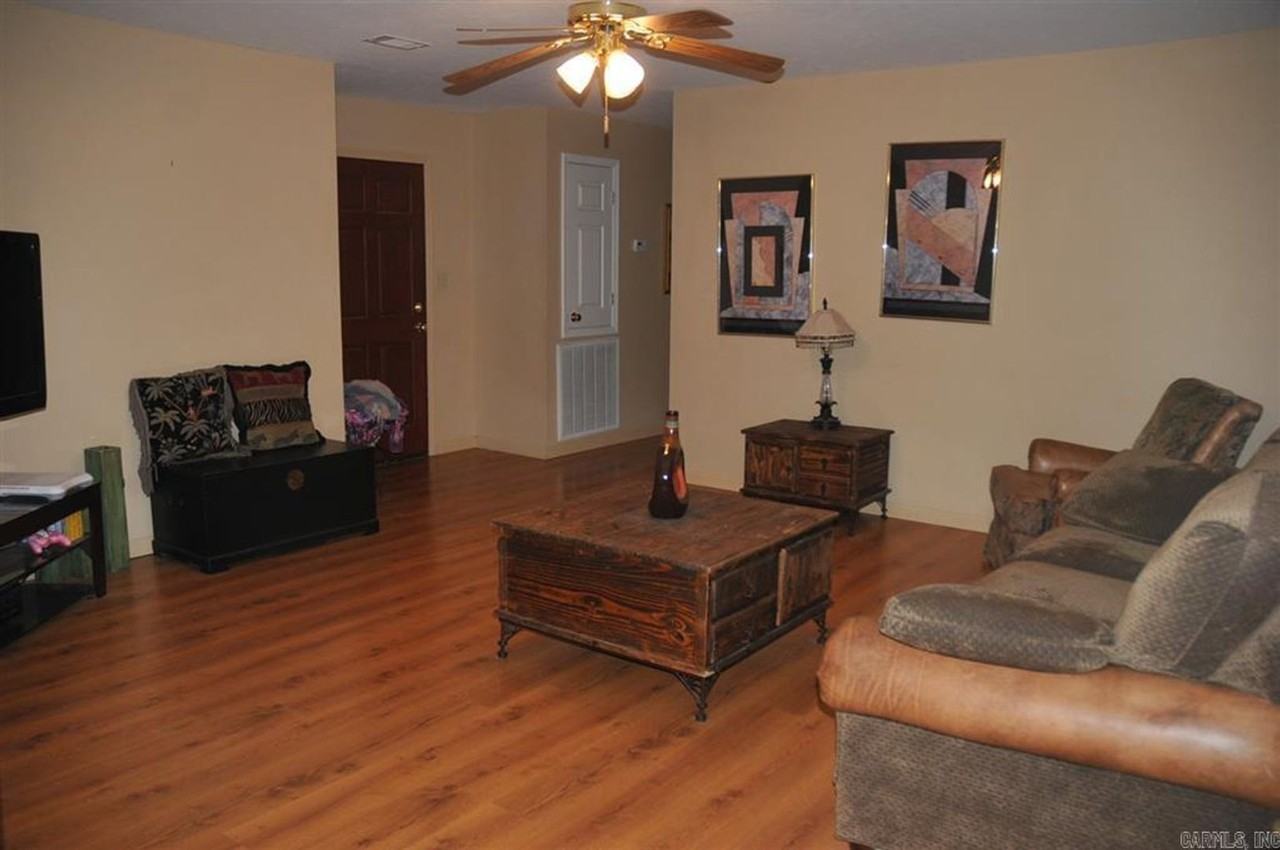 315 Village Dr - Photo 3 of 7