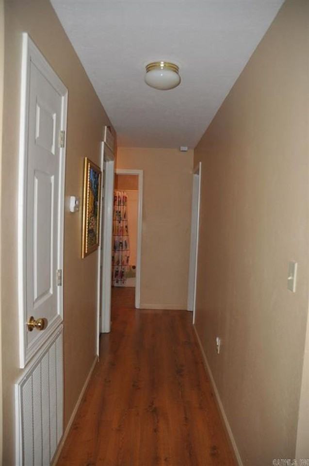 315 Village Dr - Photo 6 of 7
