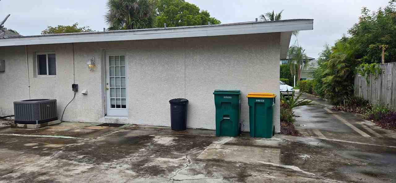 528 102nd Ave N - Photo 2 of 14