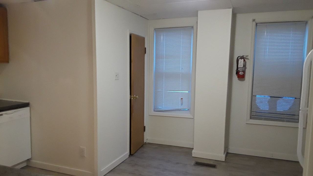 217 E 7th St - Photo 3 of 16