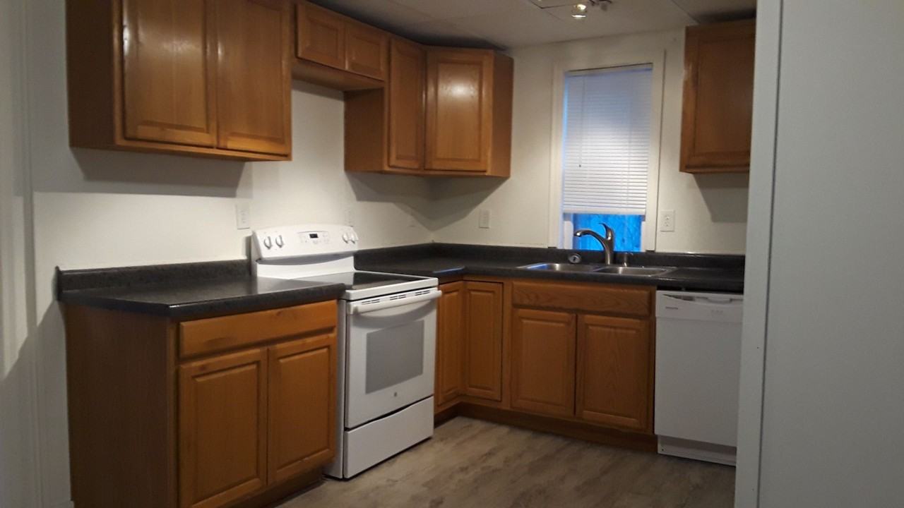 217 E 7th St - Photo 4 of 16