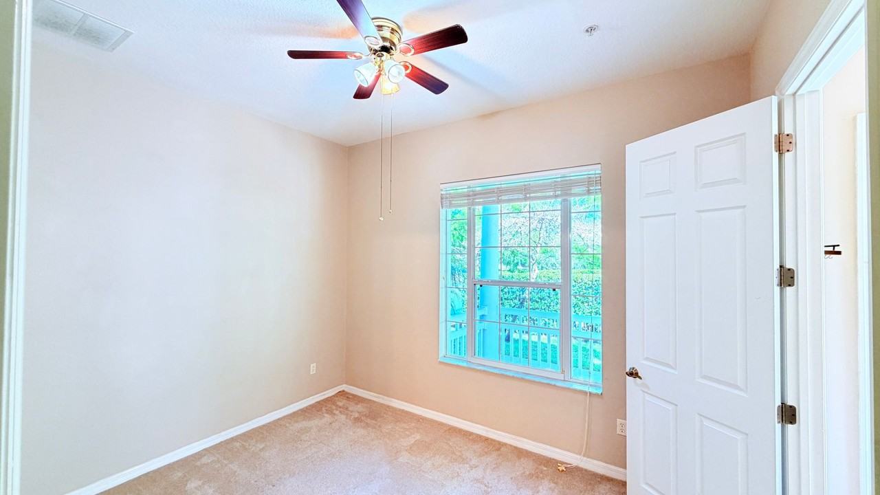 359 Lansbrook Ln - Photo 5 of 27