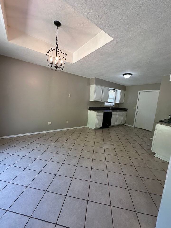 4766 S Alex Ct - Photo 3 of 14