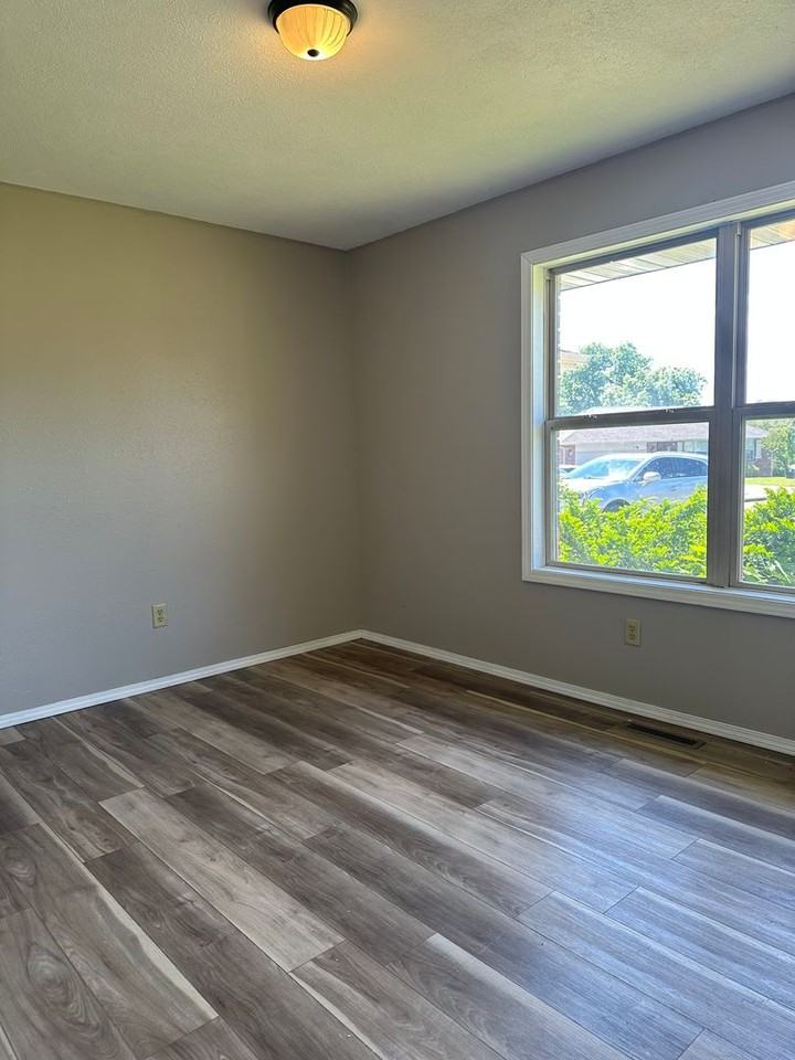 4766 S Alex Ct - Photo 6 of 14