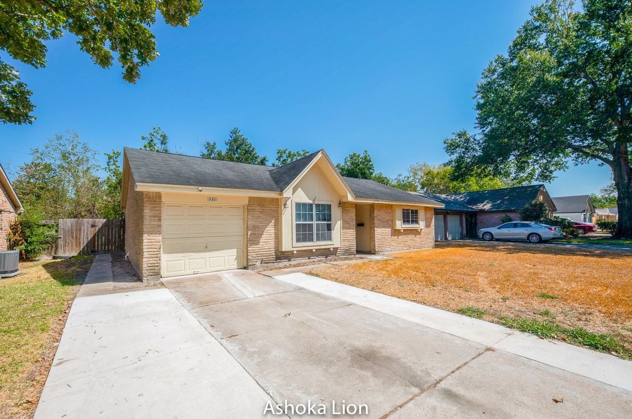 5326 Heathercrest St - Photo 3 of 31