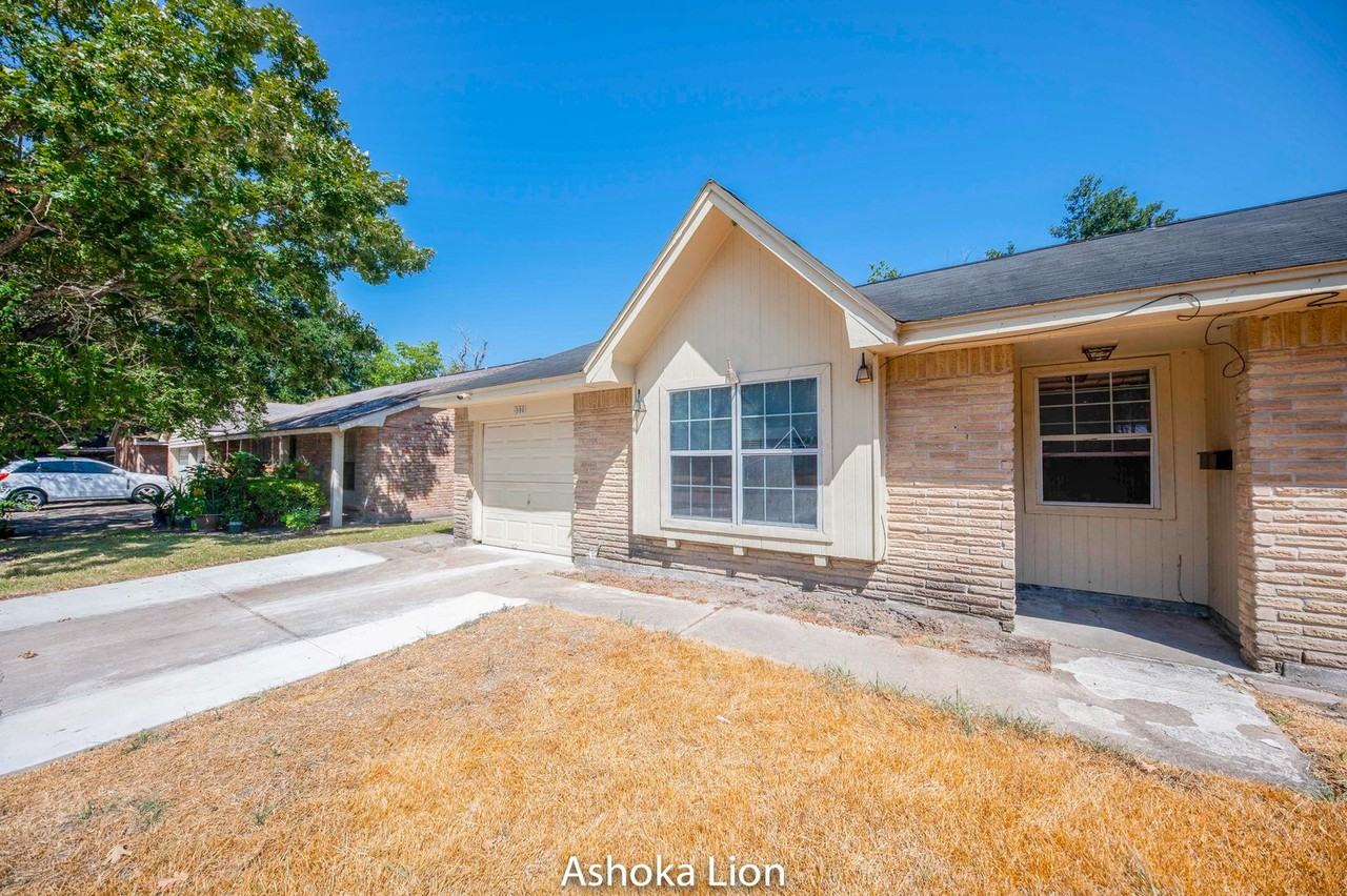 5326 Heathercrest St - Photo 4 of 31