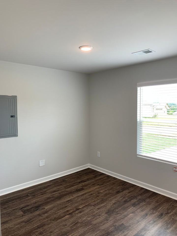 310 Tiffany Ln - Photo 6 of 22