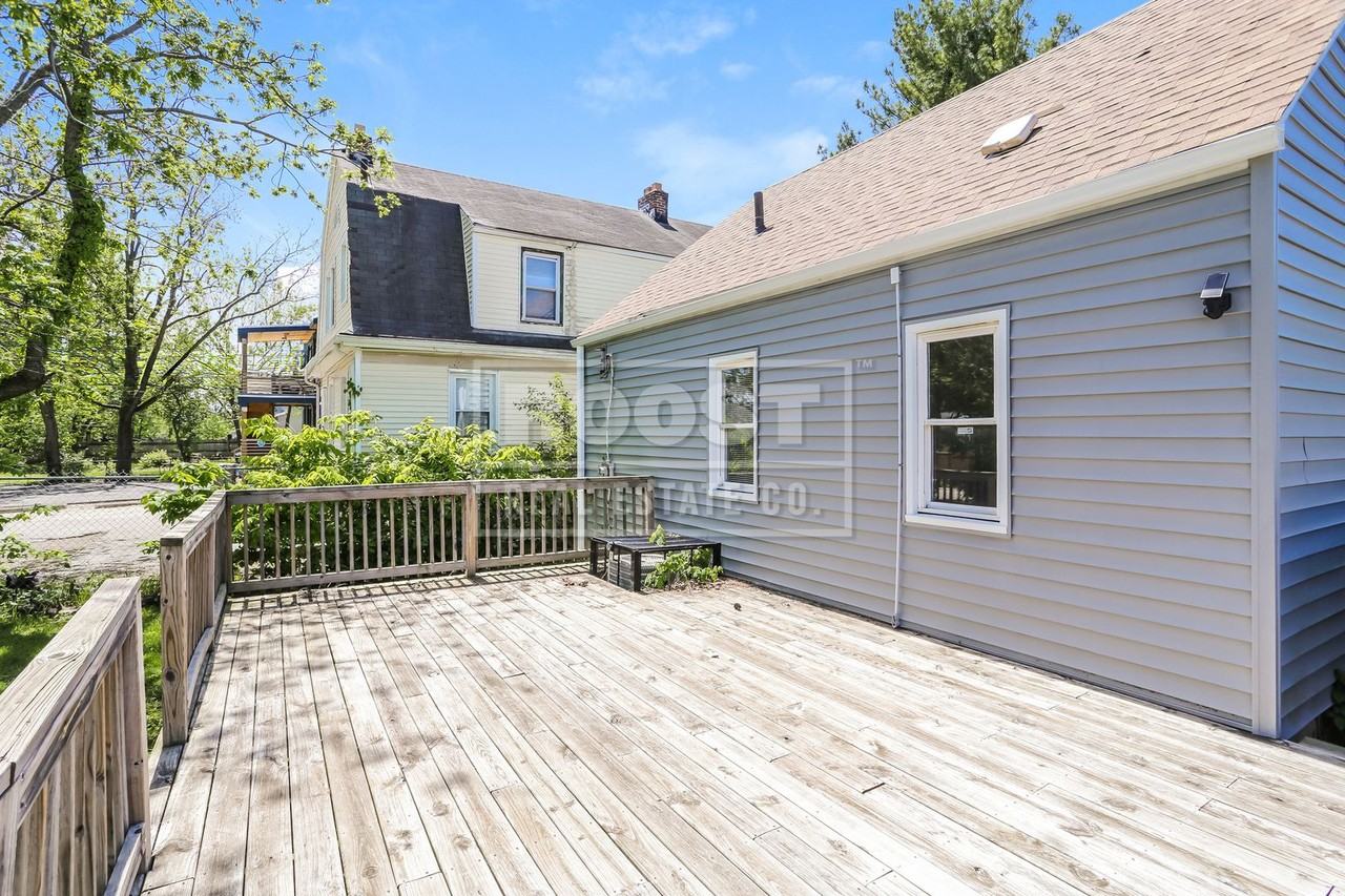 1154 Miller Ave - Photo 4 of 10