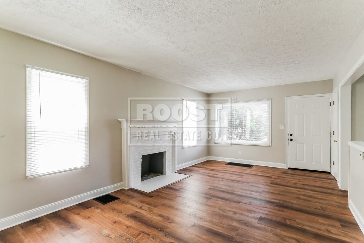 1154 Miller Ave - Photo 6 of 10