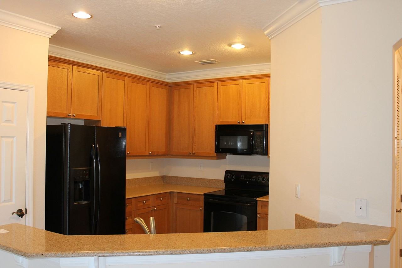 11564 Mizzon Dr #902 - Photo 3 of 21