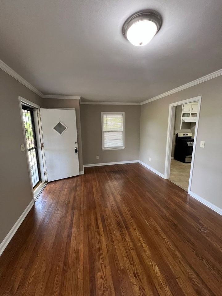1958 Prospect Rd - Photo 2 of 14