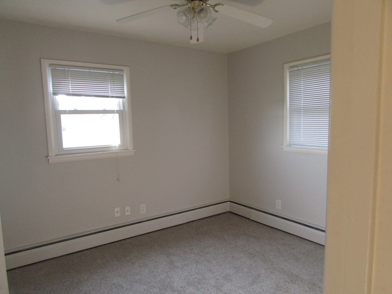 3204 Oak Ave - Photo 3 of 15