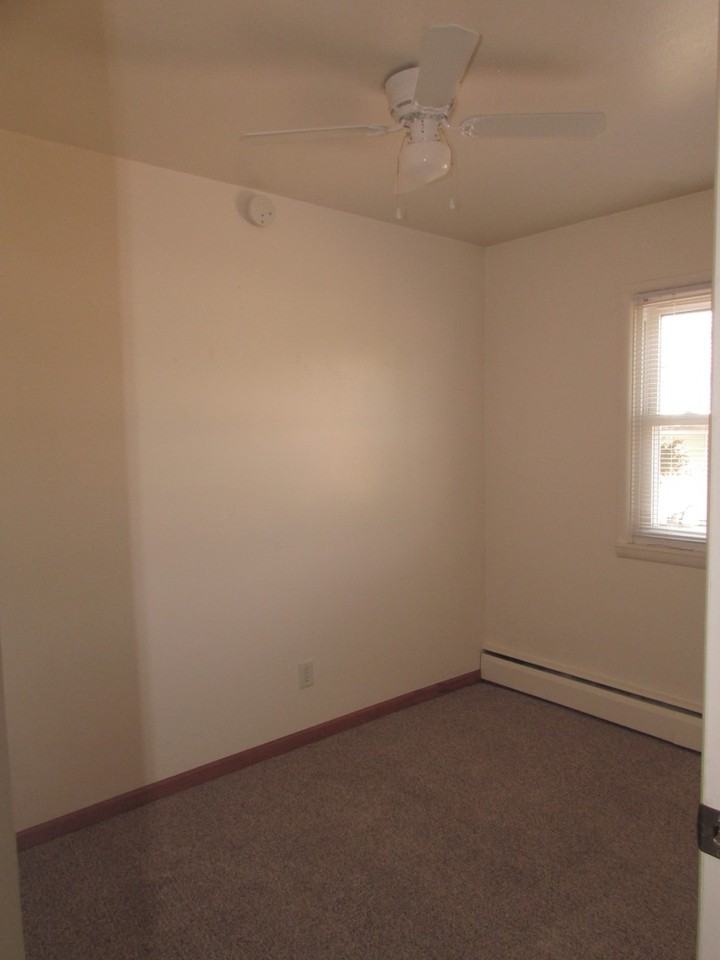 3204 Oak Ave - Photo 5 of 15