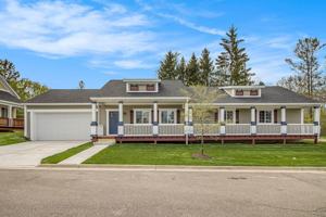 featured image of 6 Maple Village Ct