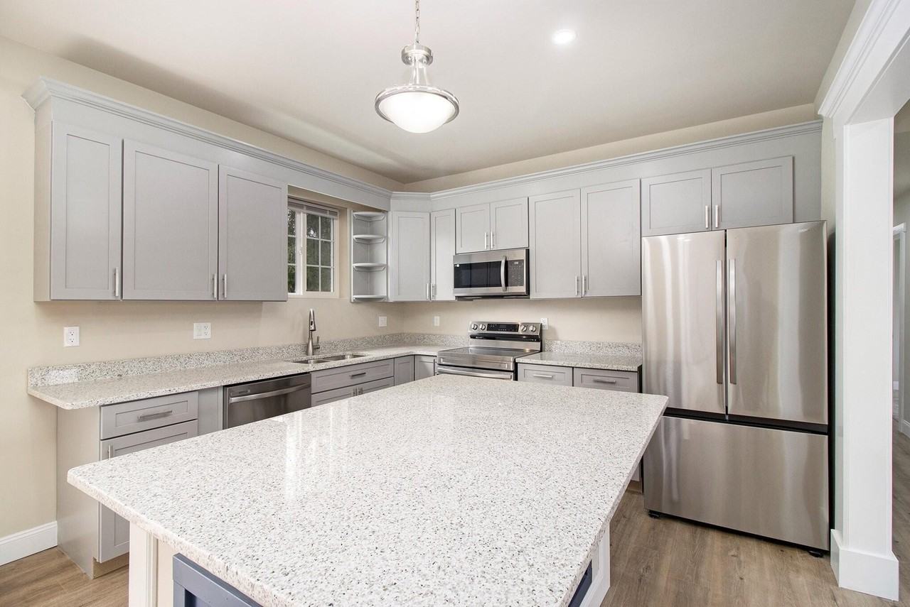 6 Maple Village Ct - Photo 4 of 25