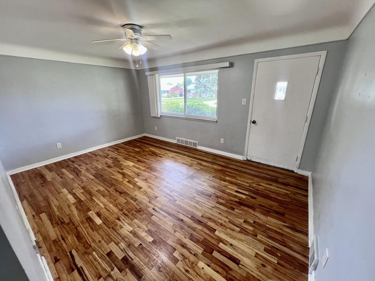 2252 Winston Dr - Photo 3 of 19