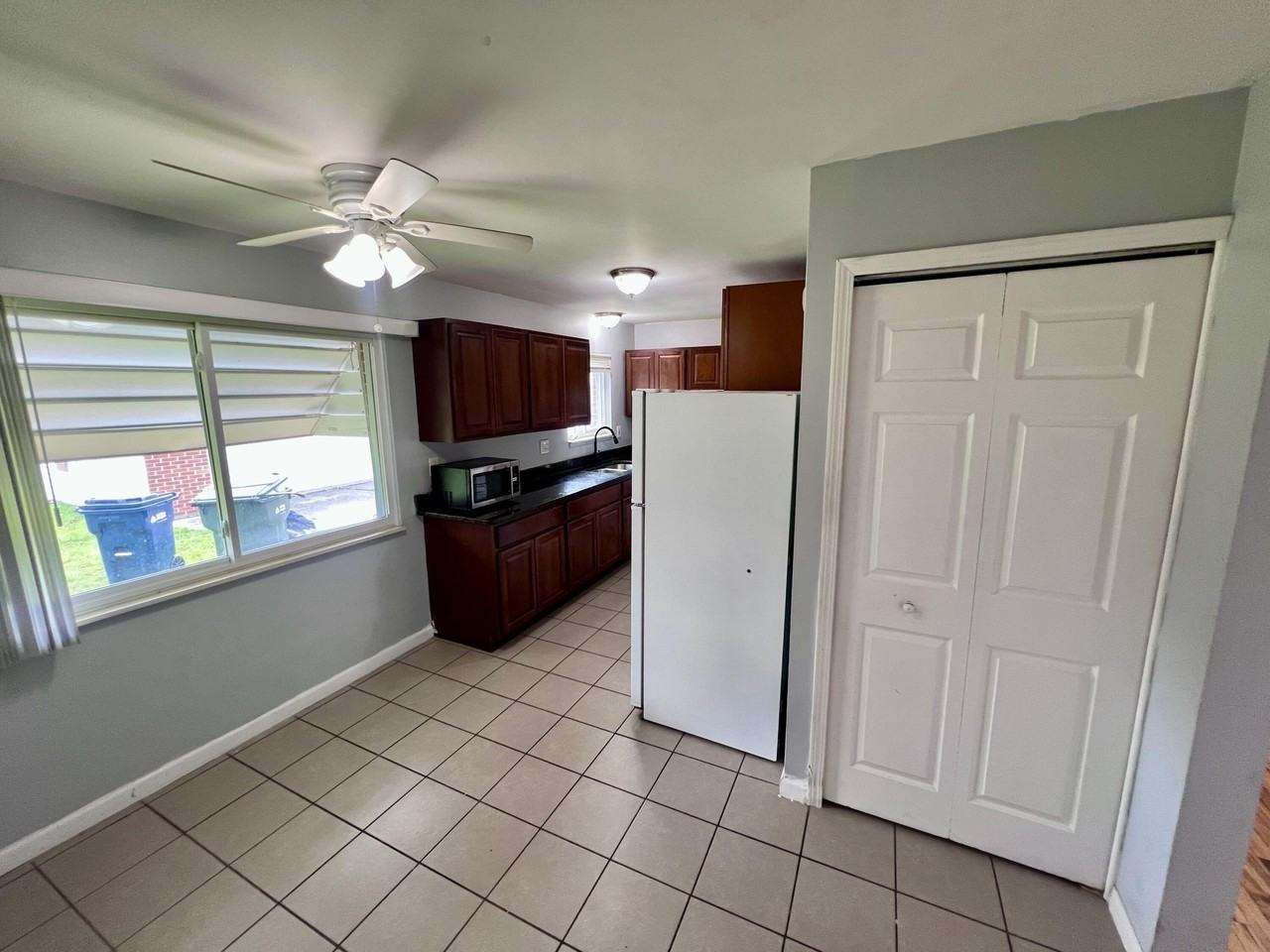 2252 Winston Dr - Photo 5 of 19