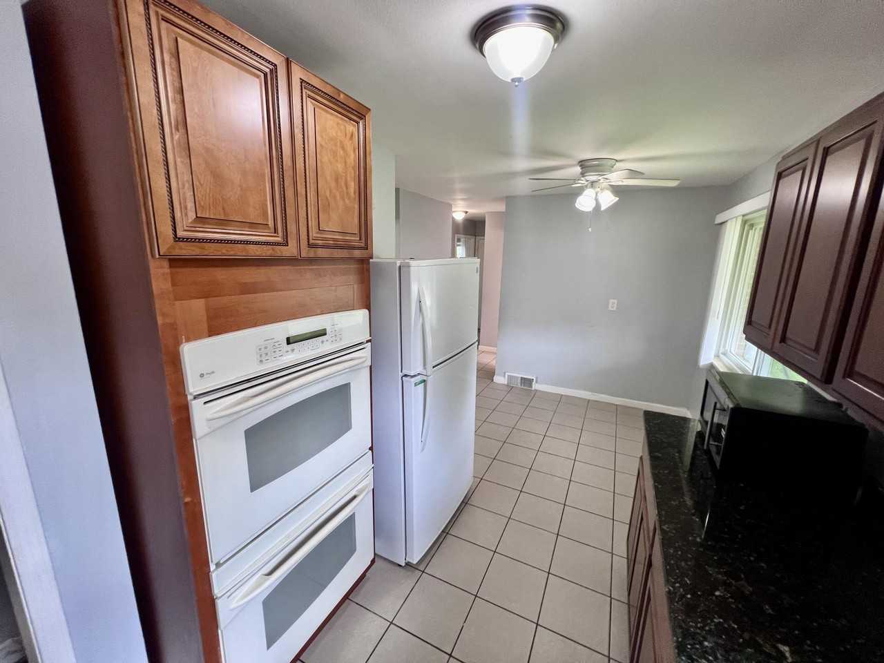 2252 Winston Dr - Photo 7 of 19