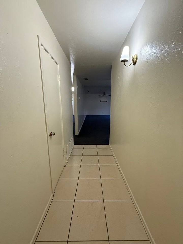 Fair Palms Pl - Photo 2 of 23