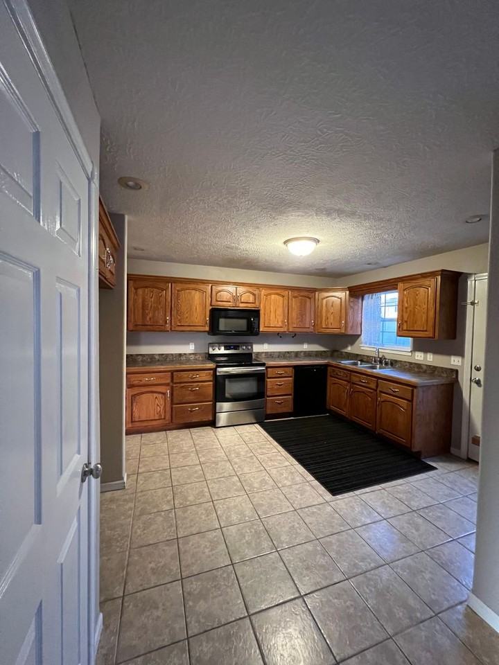 1116 N Arlington St - Photo 3 of 13