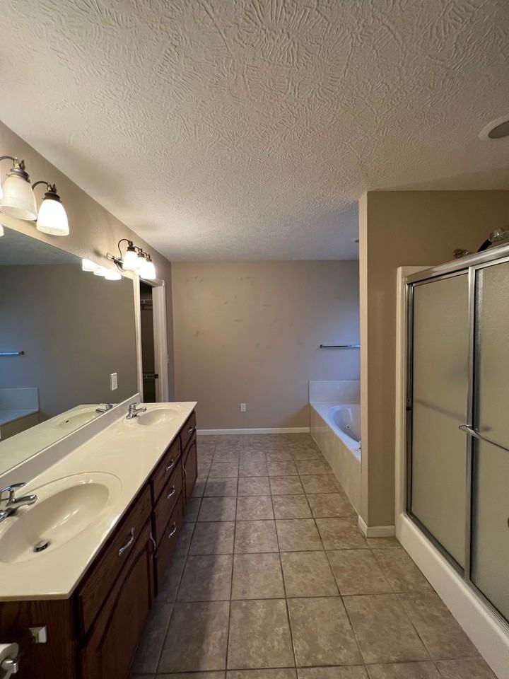 1116 N Arlington St - Photo 7 of 13