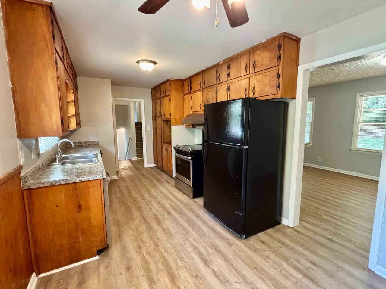 2612 Dawn Dr - Photo 6 of 25