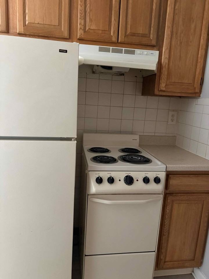 Mountain View Apartments - Photo 2 of 4