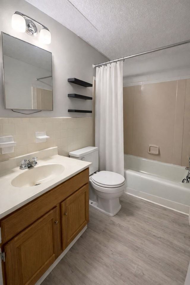 Mountain View Apartments - Photo 4 of 4