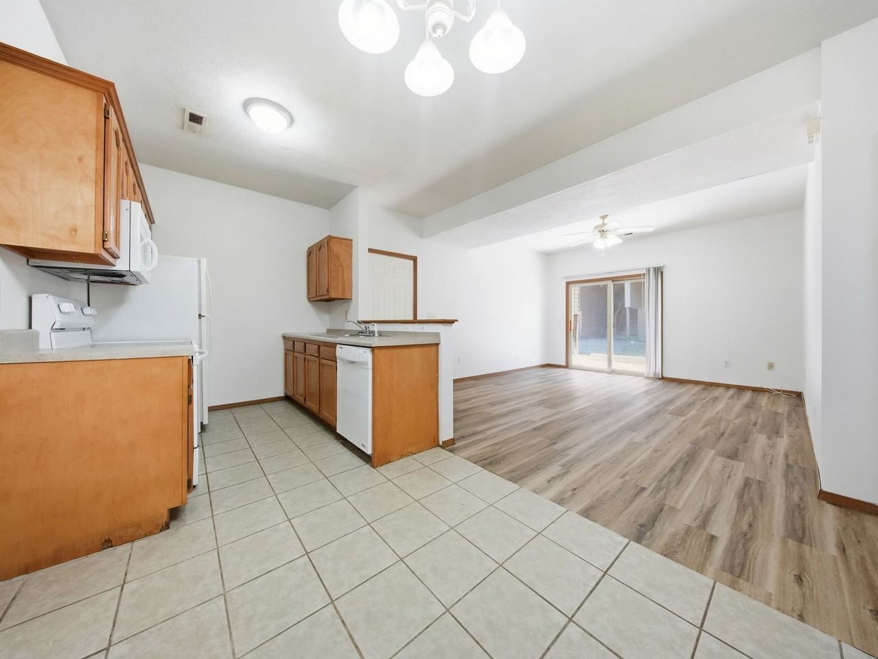 2029 Southfork Dr #2029 - Photo 4 of 17