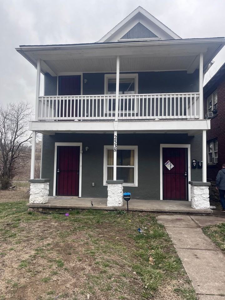 2538 Woodland Ave #2B