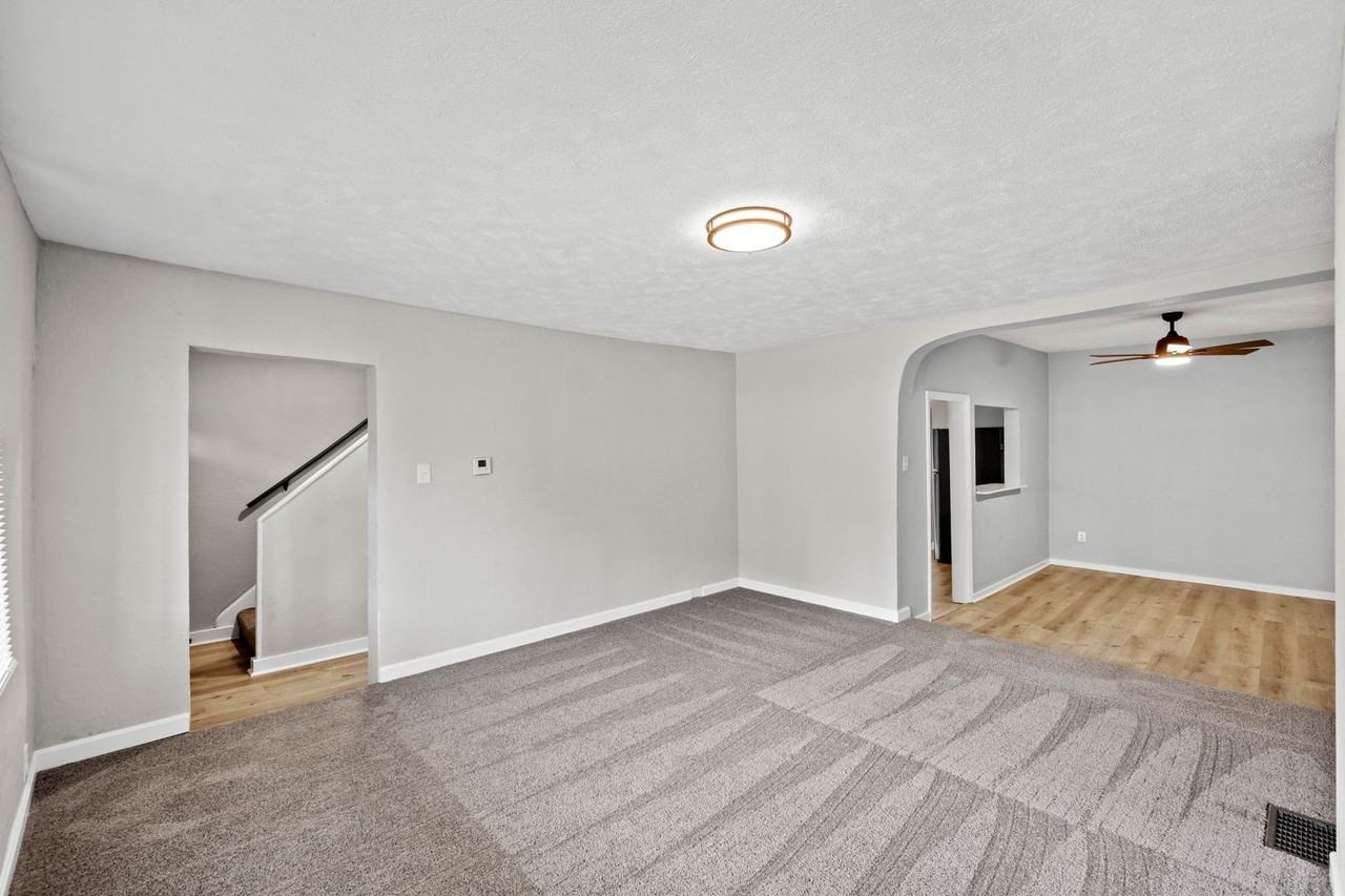 816 1st St - Photo 5 of 21